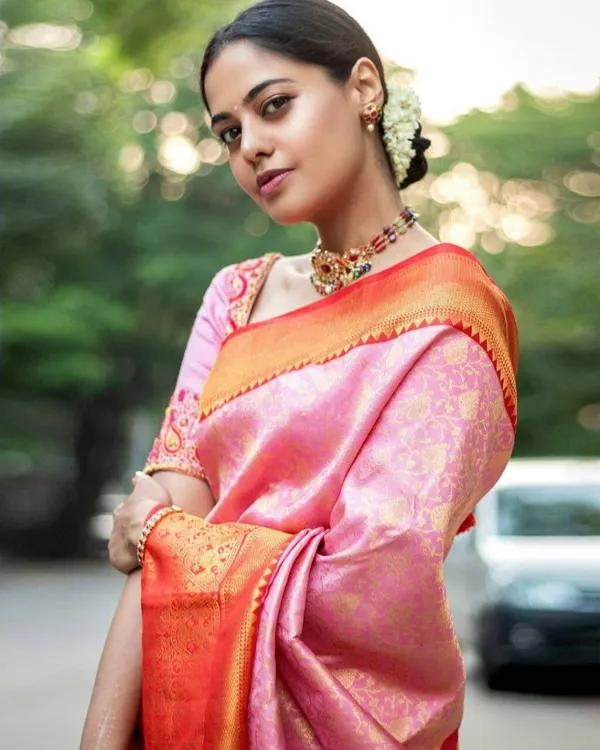 Pink_Embellished_Bollywood_Jacquard_Saree_(Pink)